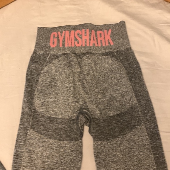 Gym shark leggings - Picture 2 of 2